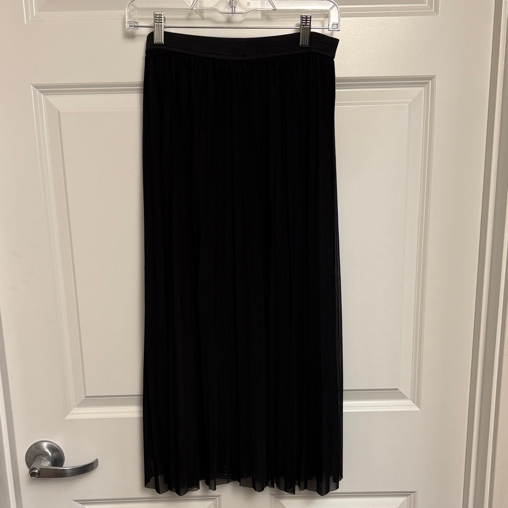 Sincerely Jules Layered and Pleated Black Midi Skirt